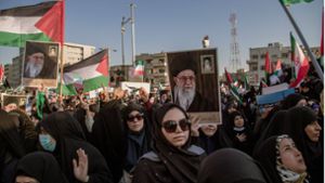Massen versammeln sich in Teheran zu anti-israelischen Protesten. Foto: IMAGO/ABACAPRESS/IMAGO/Middle East Images/ABACA