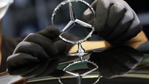Viele Autos können in Daimler-Werken nicht gebaut werden, weil Chips fehlen Foto: picture alliance / /Matthias Schrader