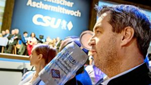 Unverkleidet und unrasiert: CSU-Chef Markus Söder verspürt in Passau den Drang, seinen Aufstieg in der Partei noch einmal herauszustreichen. Foto: dpa