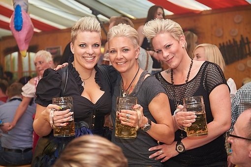 Beste Stimmung bei der Gaydelight-Wasenparty auf dem Stuttgarter Frühlingsfest. Foto: www.7aktuell.de | Alexander Schmitt