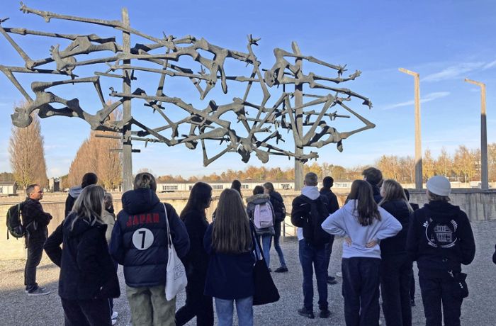 Die Geschichte wach halten: Schönaicher Schüler besichtigen KZ Dachau