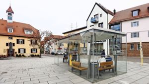 Schade eigentlich: Das Buswartehäuschen am Rathausplatz wird nicht als Kunstort kopiert. Foto: factum/Simon Granville