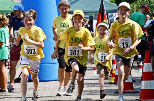 Junge Läufer entwickeln Ehrgeiz, um mit ihren Runden zu helfen. Foto: Archiv (avanti)