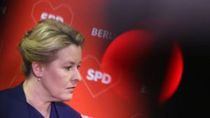 SPD-Politikerin Giffey fordert mehr Wertschätzung und frühe politische Bildung an Schulen. (Archivbild) Foto: dpa/Jörg Carstensen