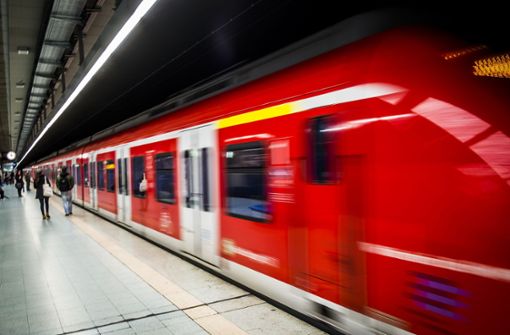 Die S-Bahn Stuttgart setzt am Wochenende zahlreiche Sonderzüge ein. Foto: Lichtgut/Max Kovalenko