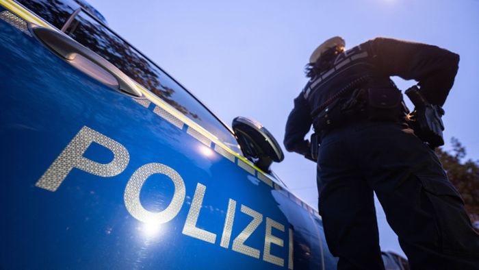 Königstraße in Stuttgart-Mitte: In Bankgebäude onaniert und Polizist bei Kontrolle angegriffen