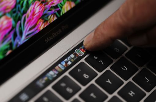 Ein neues Macbook Pro mit 16 Zoll soll im September erscheinen. Bisher gibt es nur Modelle mit 13 und 15 Zoll (Archivbild). Foto: AFP