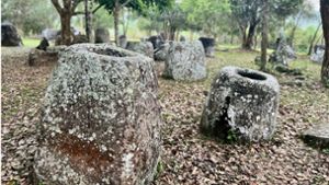 Die „Plain of Jars“ gilt als eine Art südostasiatisches Stonehenge und eine der rätselhaftesten archäologischen Stätten der Welt. Die Steinkrüge sind teilweise mehr als 2000 Jahre alt. Foto: dpa/Carola Frentzen