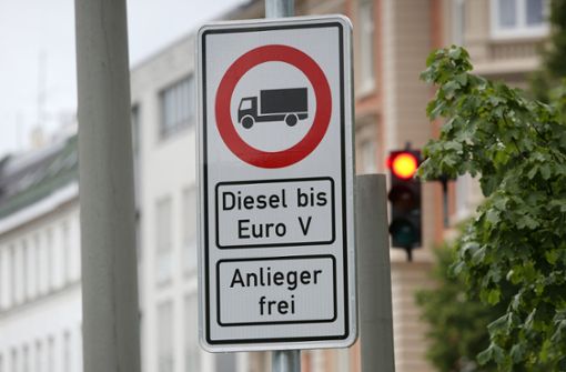 Die Dieselfahrverbote in Stuttgart werden gelockert. Foto: dpa