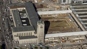 Wird aus Sicht der Gegner noch zehn Jahre Baustelle bleiben: Baufeld für den neuen Hauptbahnhof Foto: Lichtgut/Leif Piechowski
