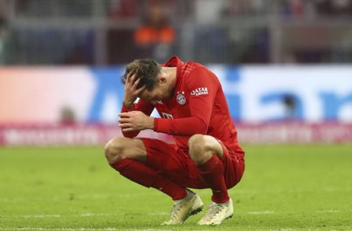 Leon Goretzka zeigt sich nach der Bayern-Pleite enttäuscht. Foto: AP/Matthias Schrader