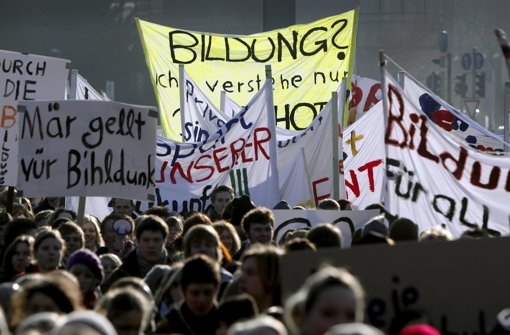 Immer wieder  Thema: Vor der Landtagswahl 2011 demonstrierten Schüler und Eltern. Foto: dpa