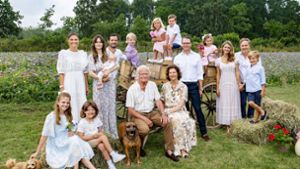 Die königliche Familie von Schweden: Ärger gibt es um den niedlichen kleinen Hund links außen. Foto: Imago/ Jonas Ekströmer