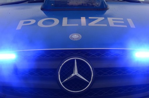 Die Polizei hatte am Dienstagabend in der Innenstadt von Darmstadt alle Hände voll zu tun. (Symbolbild) Foto: dpa