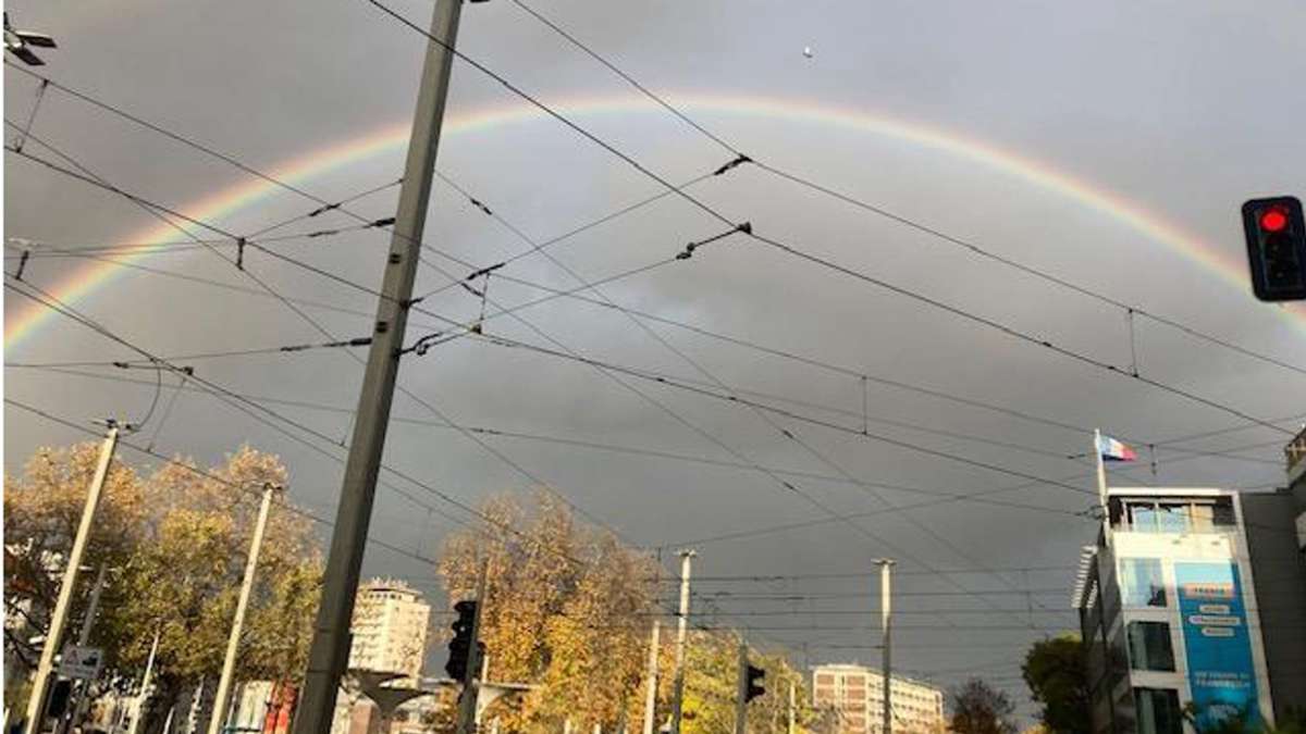 Stuttgart unter dem Regenbogen: Zum Finale ein Leuchtfeuer