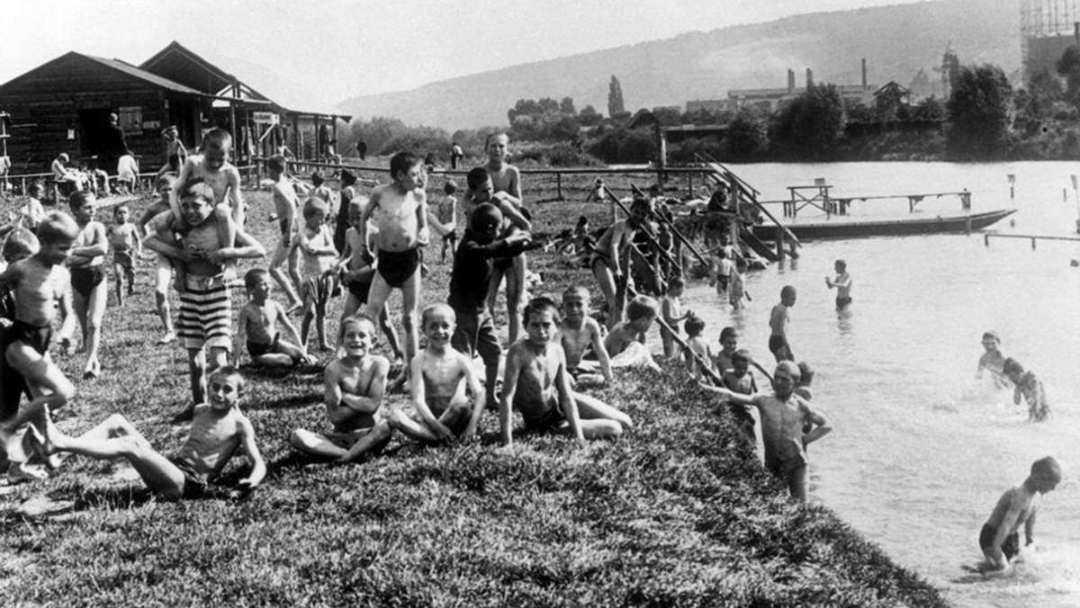 Stuttgart-Album über frühere Schwimmorte: Als man noch im Neckar baden konnte