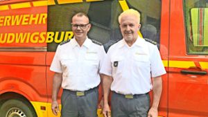 Jochen Reuschle (links) tritt im Juni die Nachfolge von Hans-Peter Peifer als Feuerwehrkommandant an. Foto:  