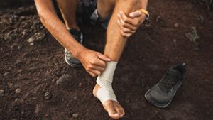 Auch mit einer kleinen Verletzung kann man Sport treiben. Foto: Oleg Breslavtsev –  Adobe Stock
