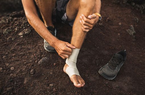 Auch mit einer kleinen Verletzung kann man Sport treiben. Foto: Oleg Breslavtsev –  Adobe Stock