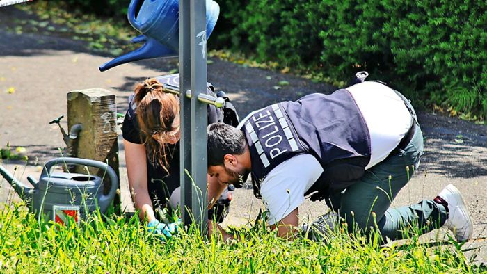 Prozess um Handgranatenanschlag in Altbach: Mitten in der Meute: Was der erste Polizist am Tatort erlebt hat