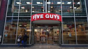 Am Montag eröffnet in Stuttgart die Burgerkette Five Guys. Foto: Andreas Rosar Fotoagentur-Stuttg