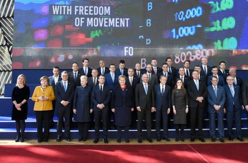 Leerstelle London: Die britische Premierministerin Theresa May war beim traditionellen „Familienbild“ des EU-Gipfels in Brüssel schon wieder abgereist. Foto: AFP