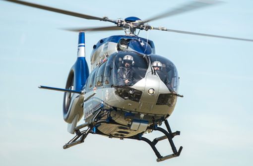 Die Polizei setzte bei der Fahndung auch einen Hubschrauber ein (Symbolbild). Foto: dpa/Wolfram Kastl