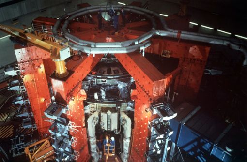 Die Kernfusionsanlage JET (Joint European Torus) in Culham bei Oxford im Endstadium ihres Baus. Foto: dpa