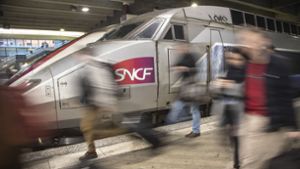 Am Wochenende droht in Frankreich ein Streik bei der Bahn, der sich auch auf den Verkehr nach Deutschland auswirken könnte (Symbolfoto). Foto: dpa/Michel Euler