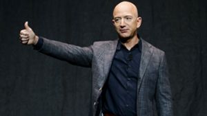 Jeff Bezos kann sich nach 27 Jahren an der Unternehmensspitze als Sieger fühlen. Foto: Patrick Semansky/AP/dpa