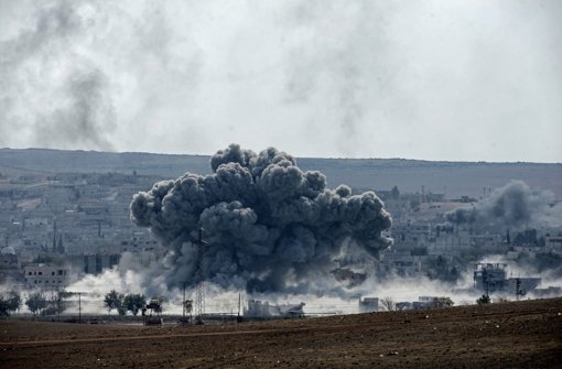Die Verstärkung aus dem Nordirak für die Verteidiger des belagerten Kobane soll am Mittwoch die syrische Stadt erreichen.  Foto: dpa