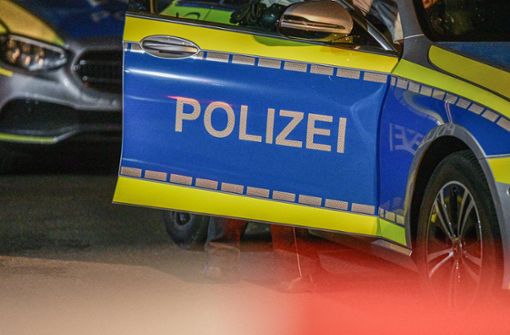 Insgesamt fünf Polizisten wurden bei dem Einsatz in Trier verletzt (Symbolbild). Foto: IMAGO/onw-images/IMAGO/Marius Bulling