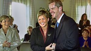 Ulrike und Clemens Binninger haben sich im Oktober 2002 das Ja-Wort gegeben. Seither bestimmt der Terminkalender das Eheleben. Foto: factum/Archiv