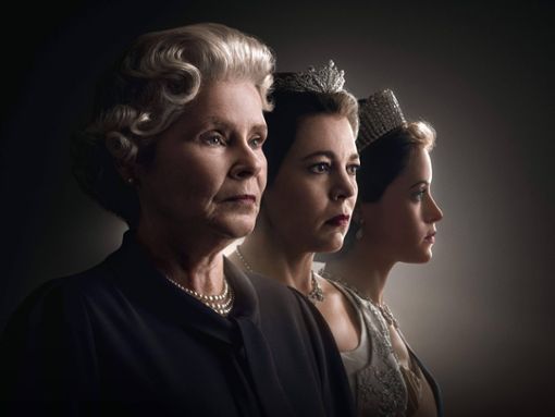 Drei Queens auf einmal: Imelda Staunton (v.l.), Olivia Colman und Claire Foy sind im Finale von The Crown gemeinsam zu sehen. Foto: imago/Picturelux