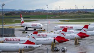 Flugzeuge der Austrian Airlines  (AUA) am Flughafen Wien-Schwechat. Foto: Georg Hochmuth/APA/dpa