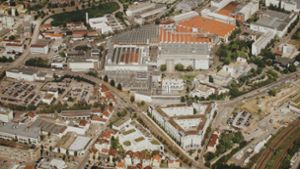 Der Gestaltungsbeirat kann sich   gut  einen Bosch-Campus auf der  als Parkplatz genutzen Fläche (links) vorstellen. Foto: Bosch