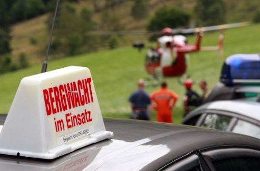 Die Bergwacht befreite den 17-Jährigen in 20 Metern Höhe aus seiner misslichen Lage (Symbolbild). Foto: dpa/Patrick Seeger
