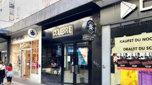 Dauerhaft geschlossen: die erste Filiale von der Café-Kette Celebre in der Stuttgarter Schulstraße Foto: /Kathrin Haasis