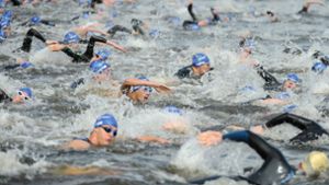 Jeder Triathlon beginnt mit Schwimmen (Symbolbild). Foto: dpa
