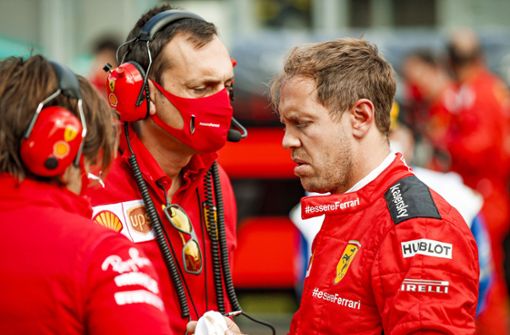 Sebastian Vettel (rechts) und seine Ferrari-Strategen haben zuletzt  aneinander vorbeigeredet. Foto: imago  HochZwei