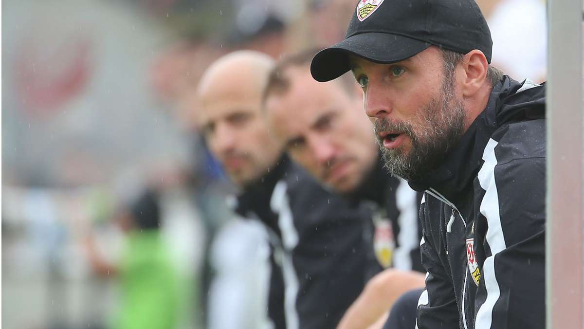 VfB Stuttgart: Sebastian Hoeneß übt deutliche Kritik an Defensivleistung