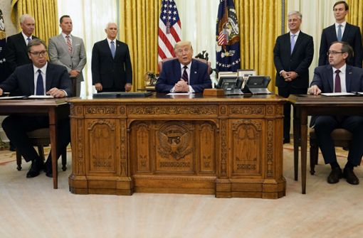 Präsidenten-Schreibtisch im Oval Office:noch Sitzt Donald Trump an ihm. Foto: AP/Evan Vucci