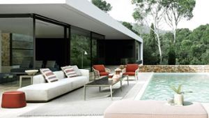 Loungemöbel für die Terrasse werden immer beliebter, bequemer und eleganter. „Hybrid“ von B&B Italia steht seinen Wohnzimmer-Verwandten in nichts nach – weder in Design noch in Qualität.