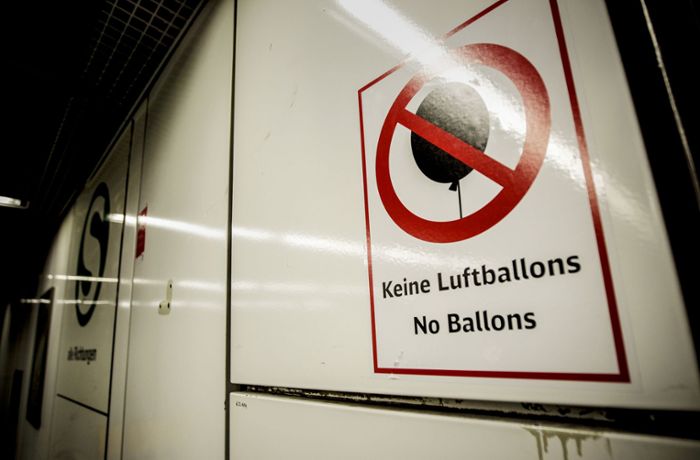 Zwei Vorfälle in Stuttgart: S-Bahn-Chaos: Woher stammen  die Luftballons?