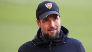 Vater des Höhenflugs: Sebastian Hoeneß hat den VfB vom letzten Tabellenplatz auf Rang drei geführt. Foto: Pressefoto Baumann/Julia Rahn