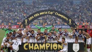 Die DFB-Elf feiert ihren WM-Triumph 2014 in Rio – vier Jahre später folgt der Absturz in einem bewegten Jahrzehnt. Foto: imago/Laci Perenyi