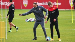 Pellegrino Matarazzo (Mitte) und der VfB Stuttgart treffen an diesem Samstag auf die TSG Hoffenheim. Foto: Pressefoto Baumann/Alexander Keppler