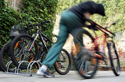 Der Fahrraddieb wurde vom Besitzer auf frischer Tat ertappt. (Symbolbild) Foto: imago stock&people/imago stock&people