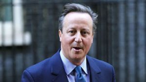 Ex-Premier David Cameron vor seinem alten Amts- und Wohnsitz in der Downing Street No. 10. Foto: dpa/James Manning