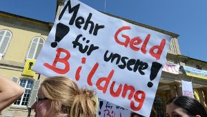 Studenten protestieren an der Uni Hohenheim Foto: dpa